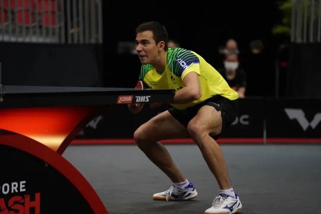 上却显得力 上却显得力